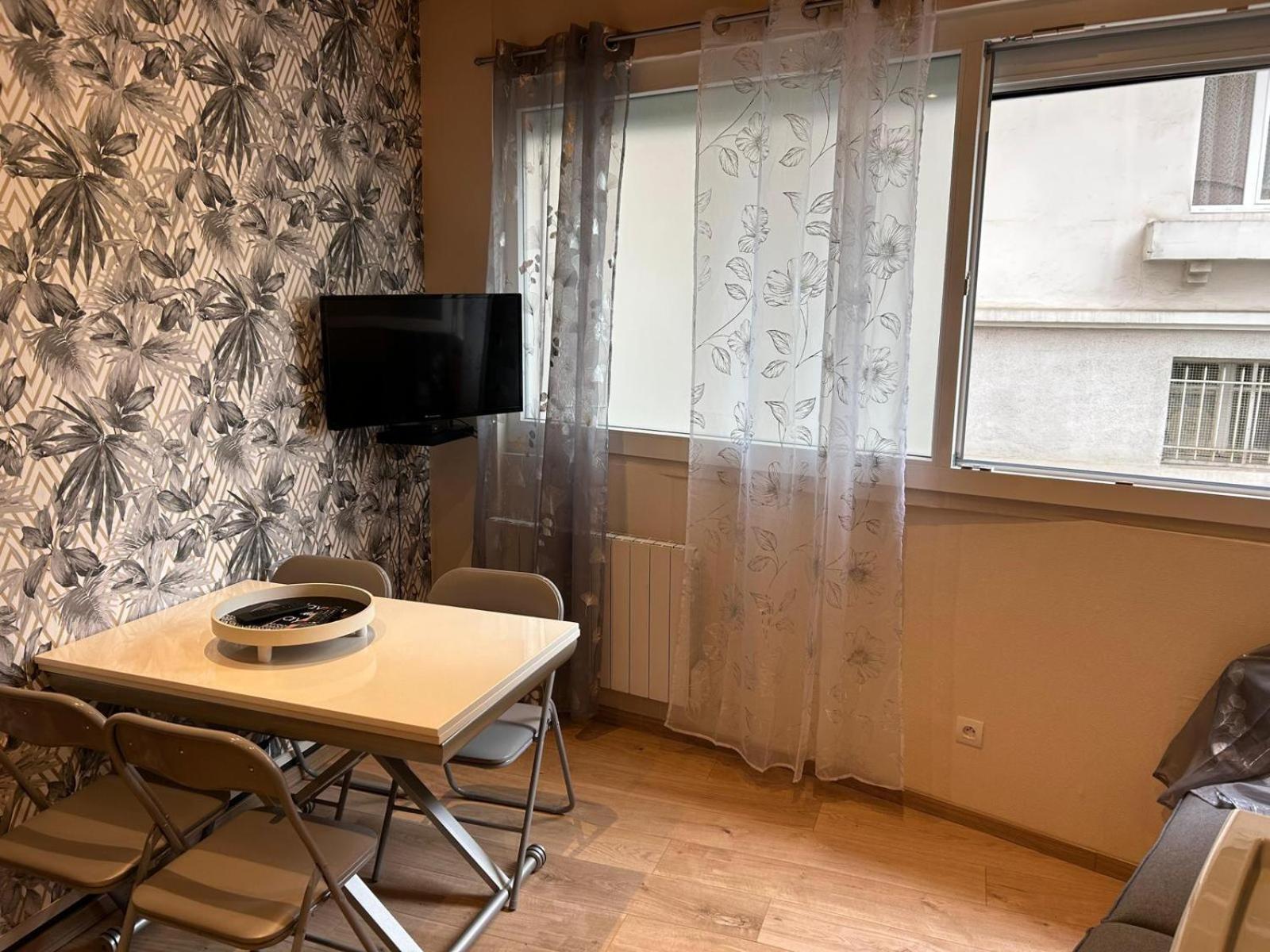 Appartement De Luxe En R/C Idealment Place En Hyper Centre Lourdes Exteriör bild