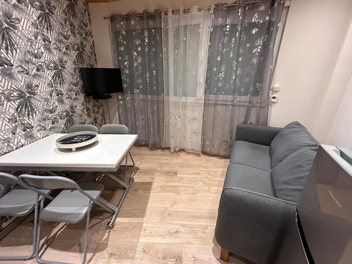Appartement De Luxe En R/C Idealment Place En Hyper Centre Lourdes Exteriör bild